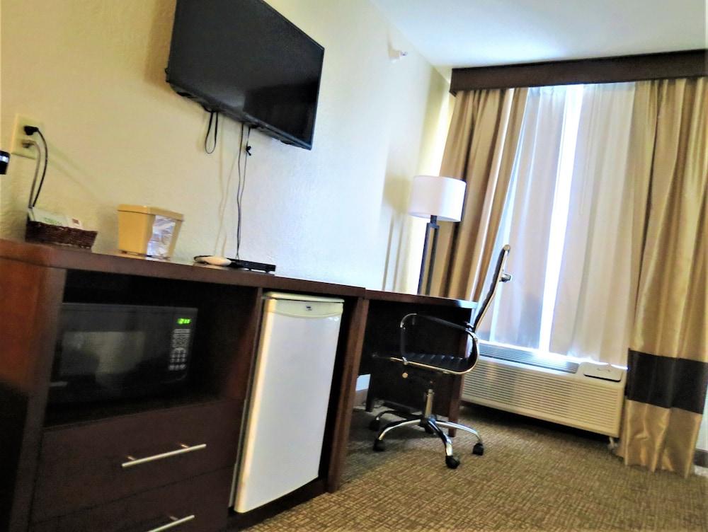Comfort Inn&Suites Fairborn near Wright Patterson AFB Extérieur photo